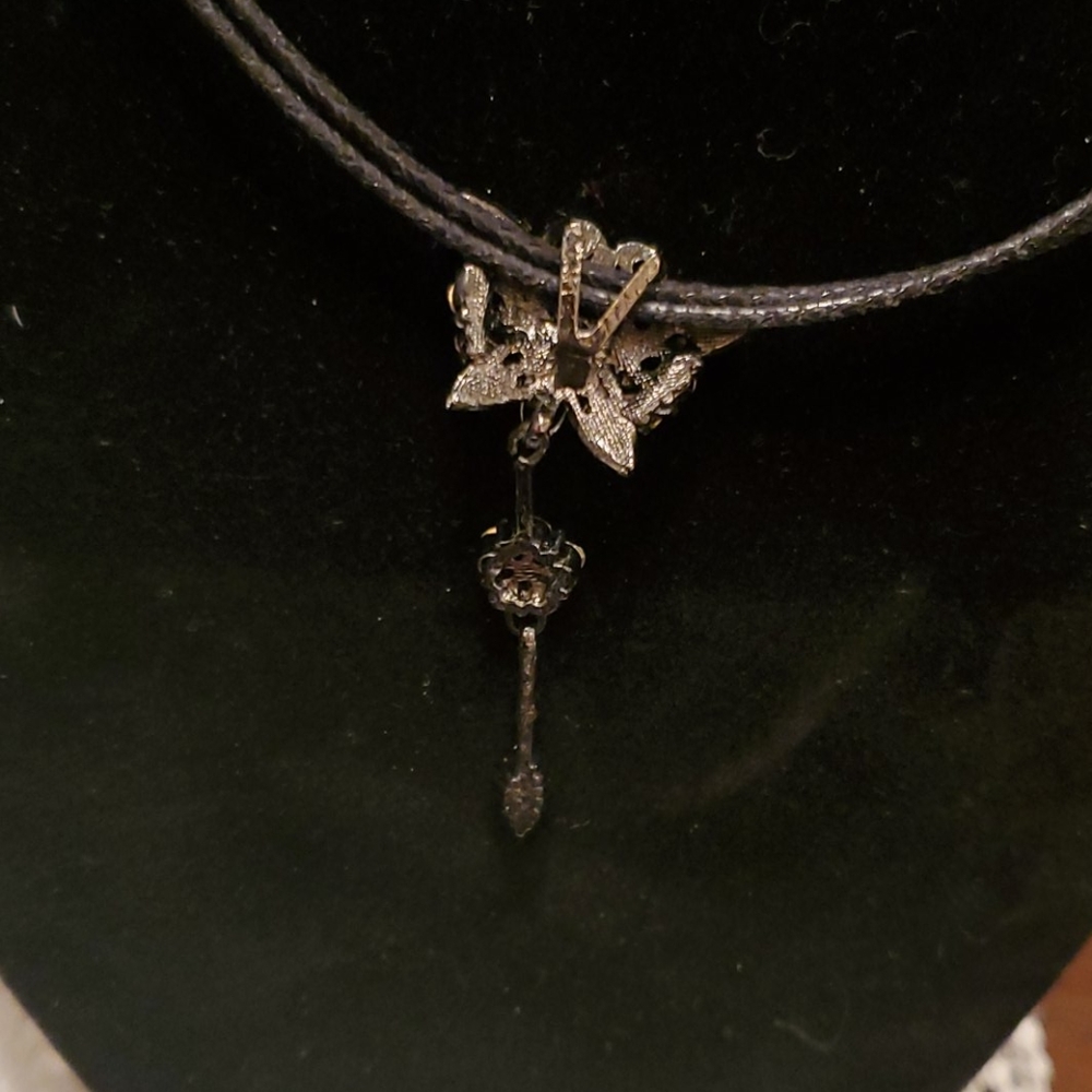 NECKLACE - Picture 4 of 4